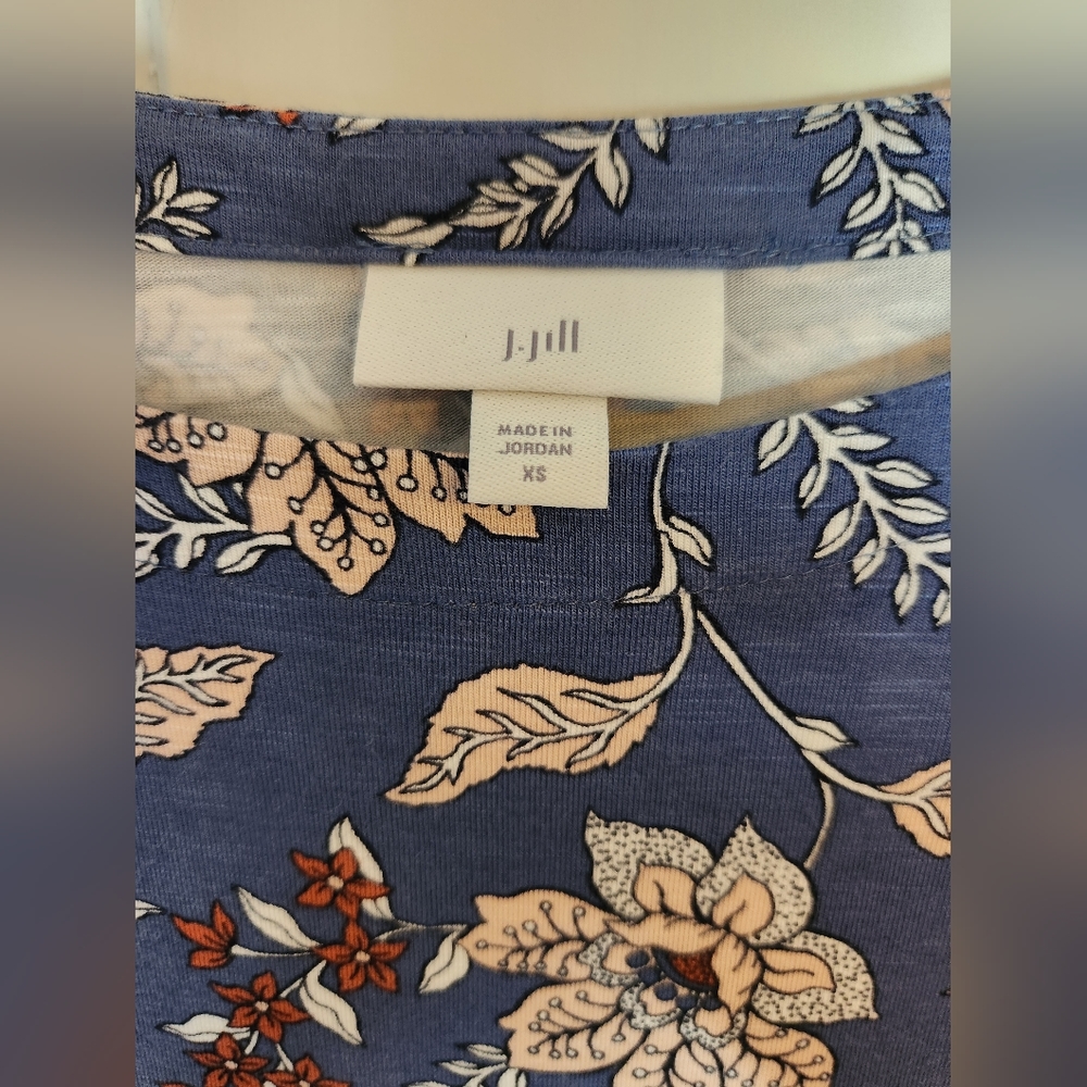 3/$25 J. Jill Blue Floral Knee Length Dress Size XS - Picture 2 of 4